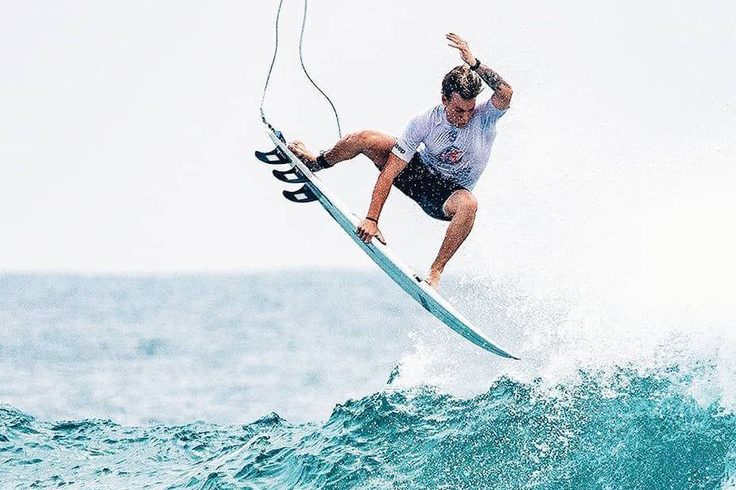 Destinations surfing in arugam bay