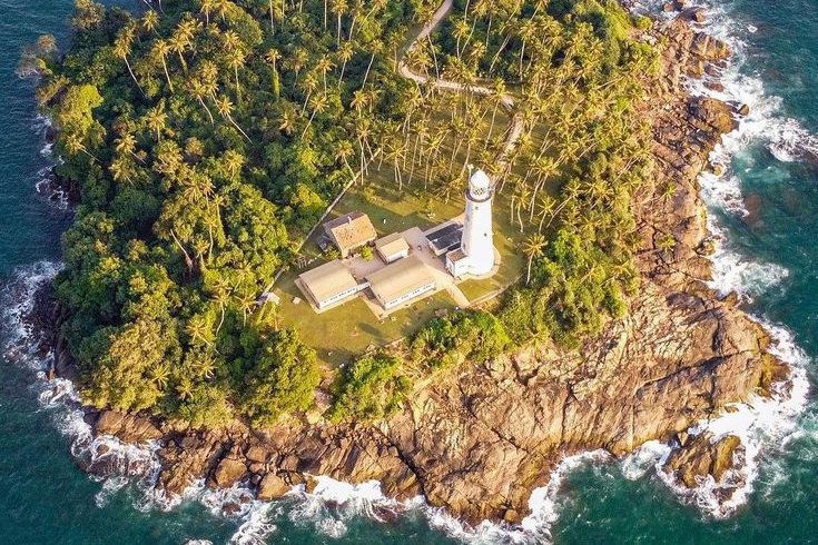 Destinations 𝐁𝐚𝐫𝐛𝐞𝐫𝐲𝐧 𝐋𝐢𝐠𝐡𝐭𝐡𝐨𝐮𝐬𝐞 𝐈𝐬𝐥𝐚𝐧𝐝, 𝐁𝐞𝐫𝐮𝐰𝐚𝐥𝐚 🇱🇰 🌎 💚👣🍃